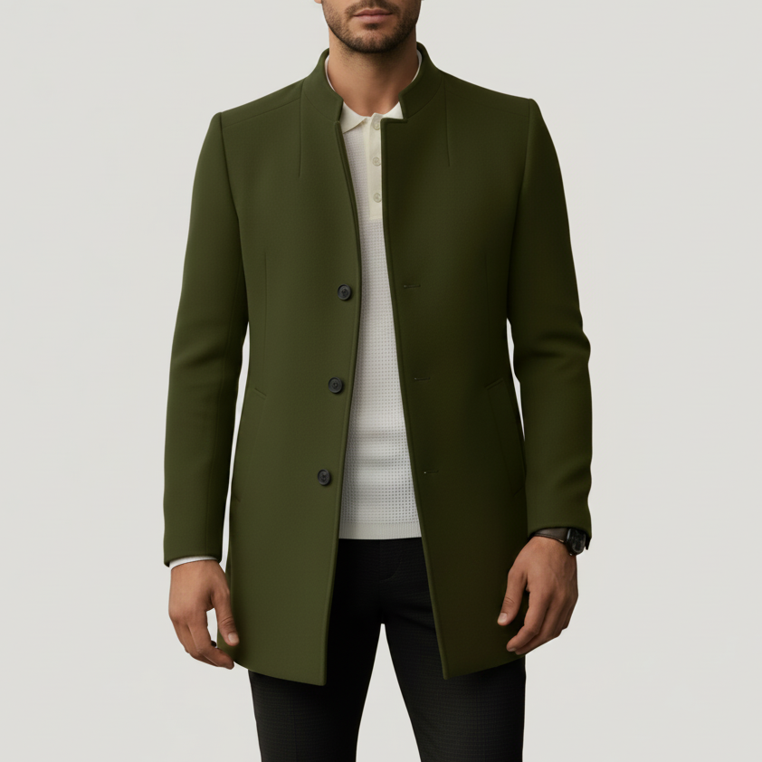 Cappotto uomo slim fit nero con collo alla coreana e bottoni, ideale per un look moderno ed elegante.