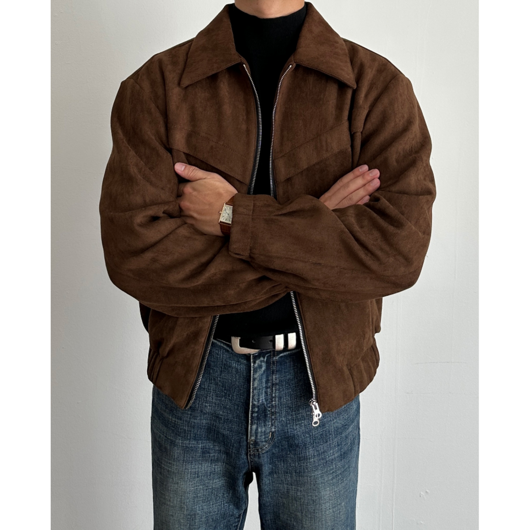 Giacca bomber uomo casual chic, ideale per un look moderno. Design con cerniera e orlo elasticizzato.