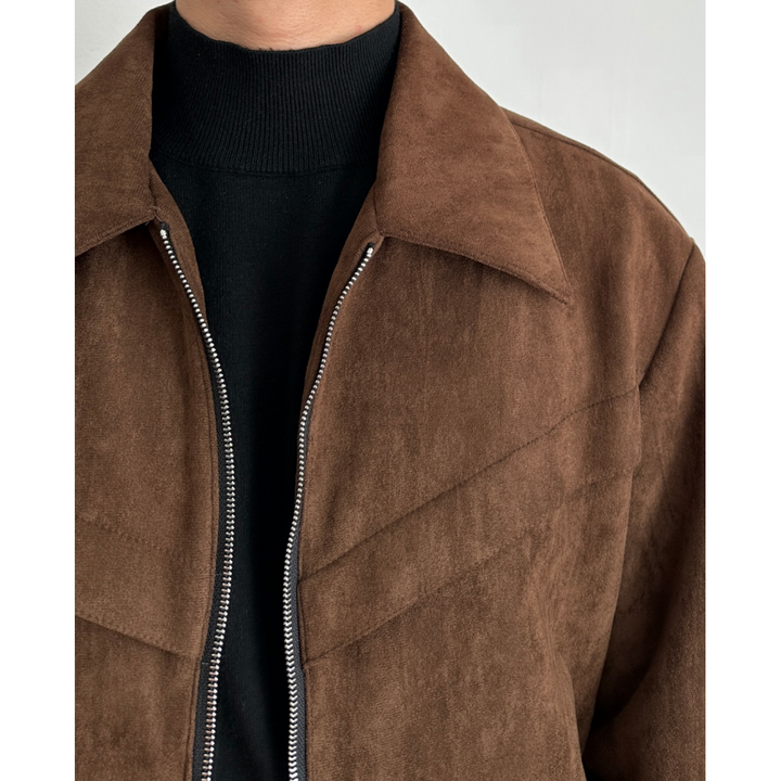 Bomber uomo di tendenza, versatile per look casual ed eleganti. Con collo a cerniera.