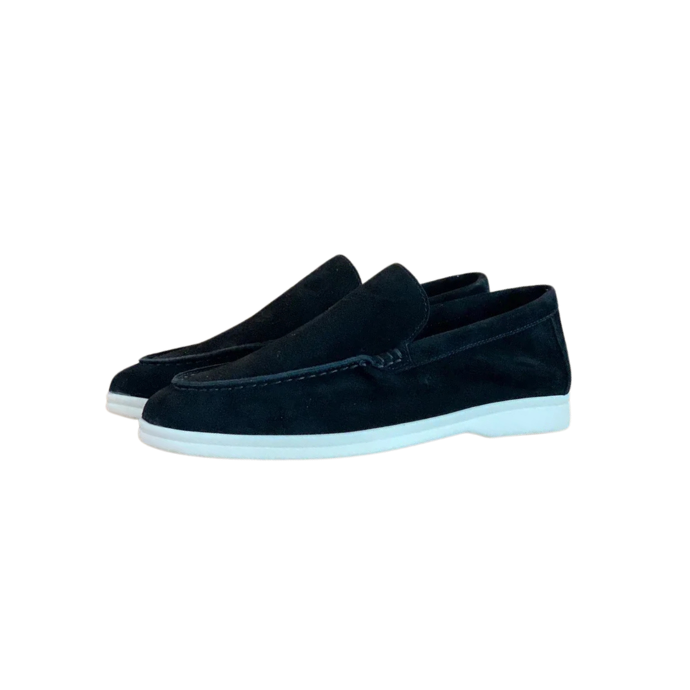Mocassini uomo slip-on eleganti in pelle marrone con cucitura a vista, perfetti per look casual e formali.