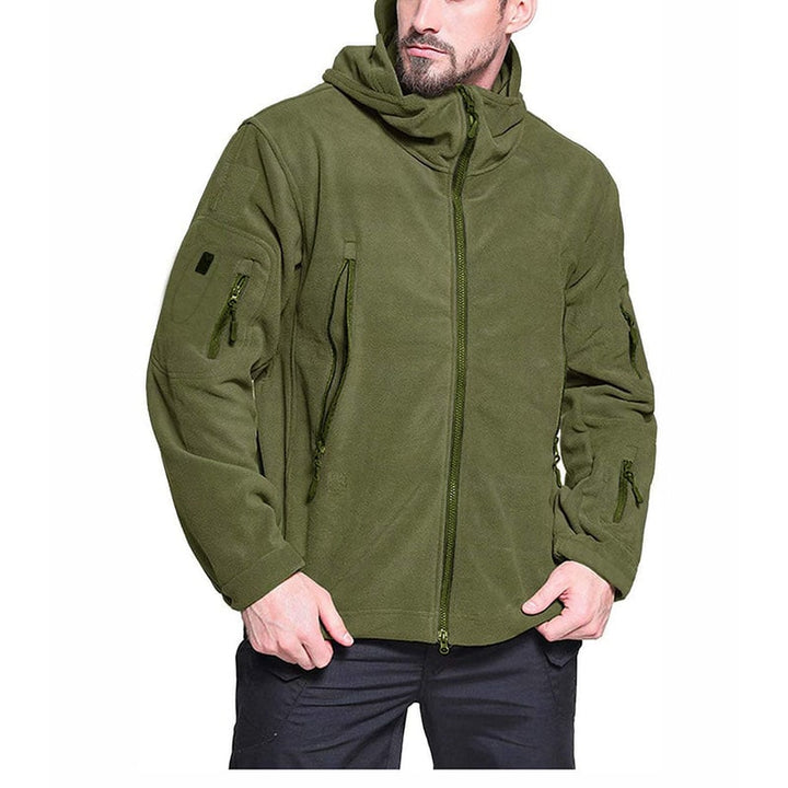 Giacca uomo tattica con cappuccio antivento e tasche. Perfetta per escursionismo, campeggio e tempo libero.