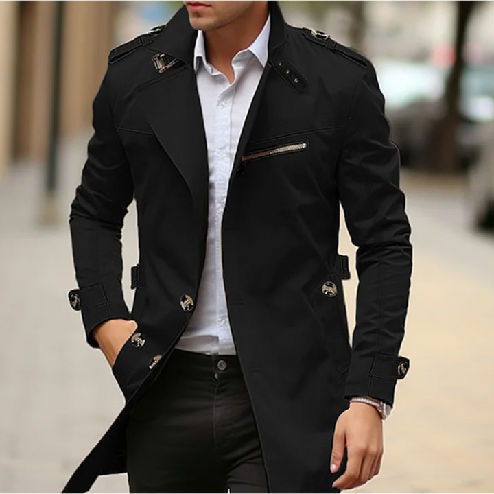 Cappotto uomo trench resistente all'acqua, modello classico con spalline. Ideale per outerwear.