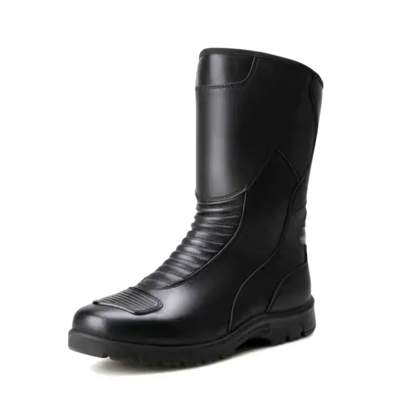 Stivali moto uomo neri per viaggio, impermeabili e resistenti, con supporto caviglia per protezione e comfort.