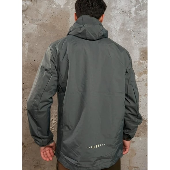 Giacca impermeabile leggera da uomo con cappuccio e tasche zip, perfetta per viaggi, trekking e attività outdoor.