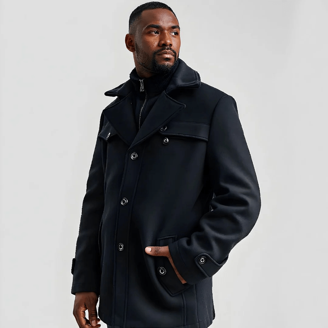 Elegante soprabito trench uomo marrone, taglio slim, con zip. Perfetto per autunno e inverno.