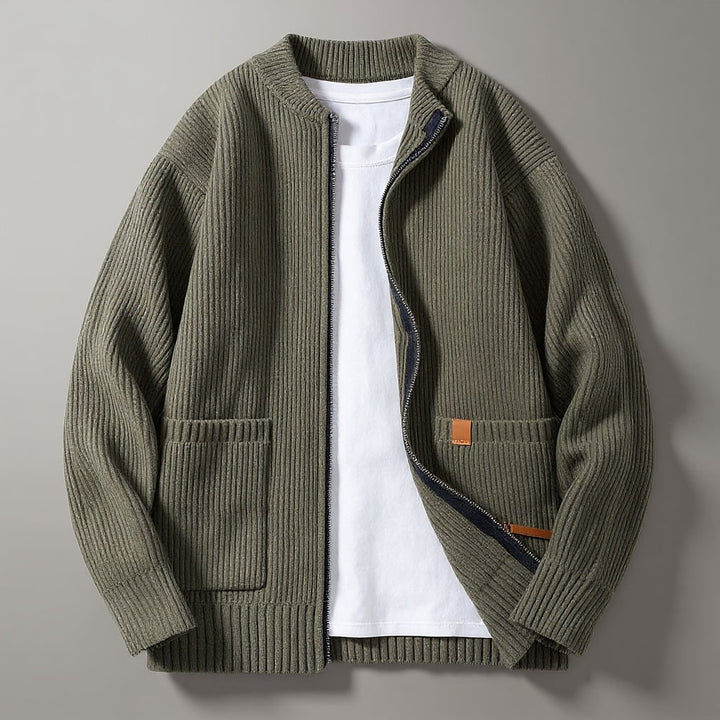 Maglione cardigan da uomo con zip e tasche, in tessuto confortevole, ideale per un look casual ed elegante.