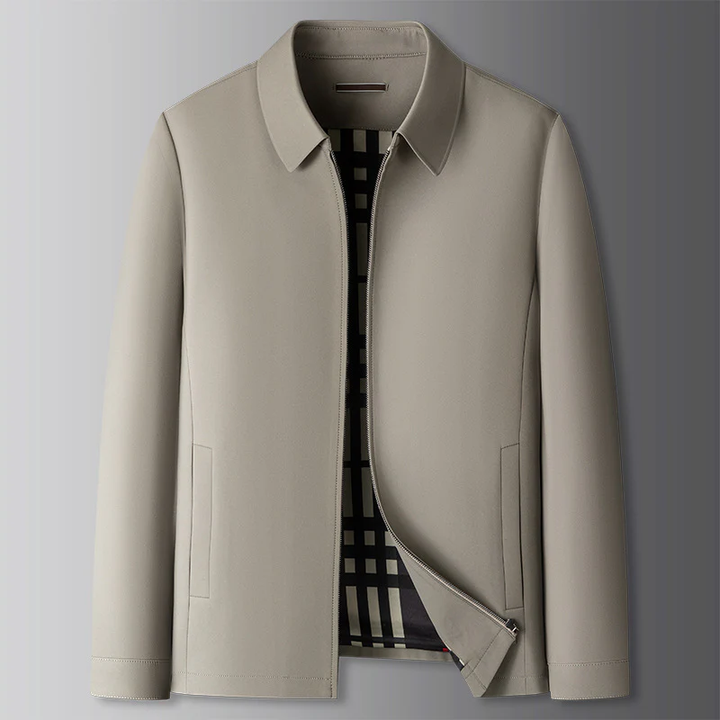 Giacca uomo a vento chiusa con cerniera, elegante e leggera. Fodera a quadri, outwear versatile per mezza stagione.