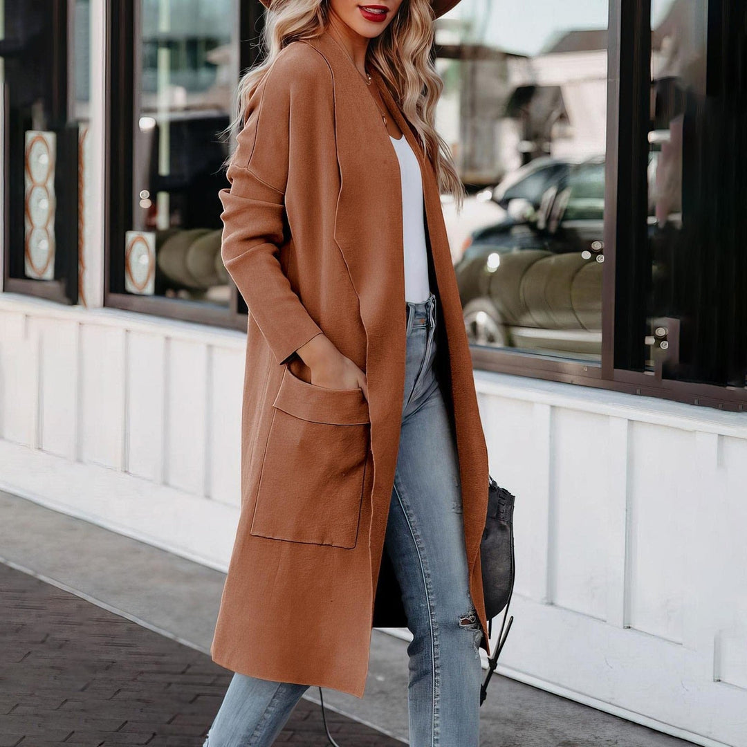 Giacca lunga aperta donna marrone, collo revers dentellato, elegante e casual chic per ufficio o primavera.
