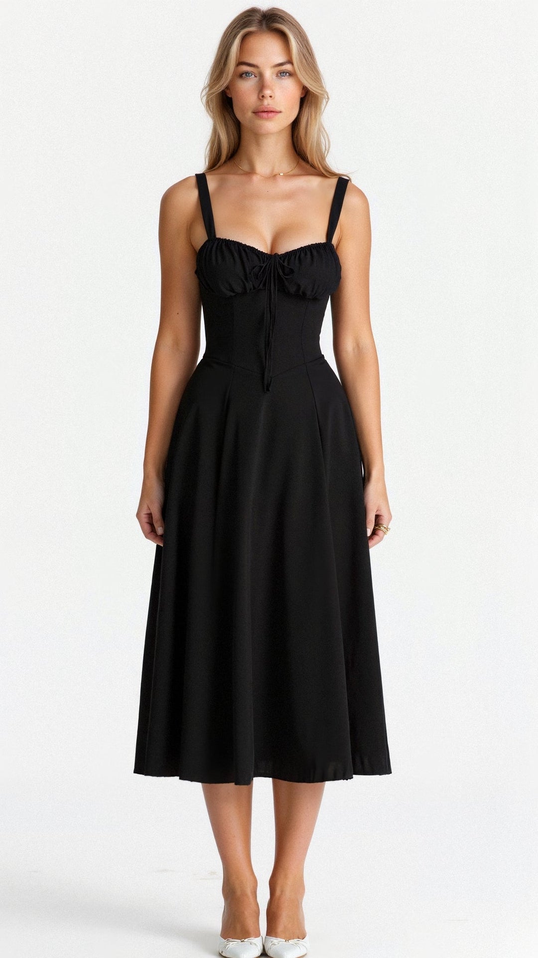 Vestito midi estivo da donna con corpetto a corsetto e gonna fluida. Perfetto per un look casual chic.