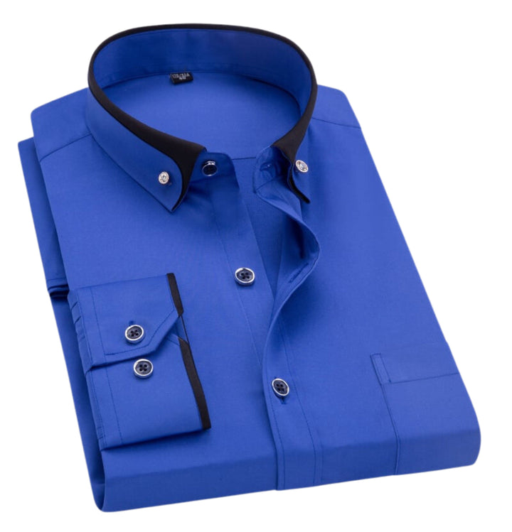 Camicia uomo blu a maniche lunghe con colletto classico. Un capo versatile per uno stile elegante o casual primavera/autunno.