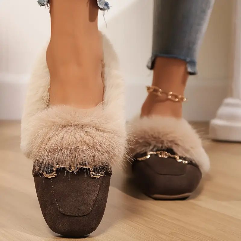 Mocassini da donna neri, comodi e versatili per il tuo stile quotidiano. Scarpe perfette per l'ufficio.