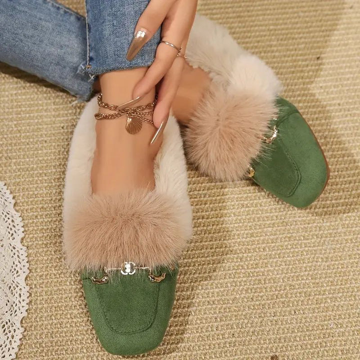 Mocassini verdi da donna, comodi e casual. Scarpe quotidiane versatili per un comfort senza pari.