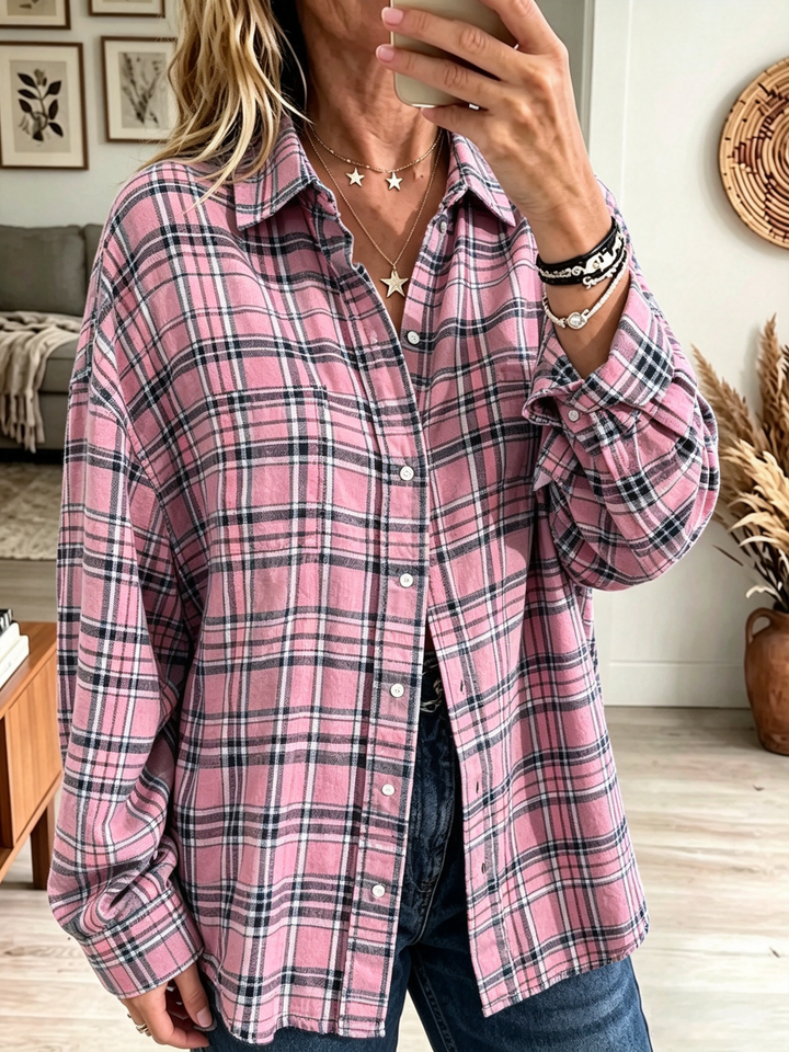 Camicia donna oversize a quadri versatile, adatta per outfit casual eleganti in autunno e inverno.