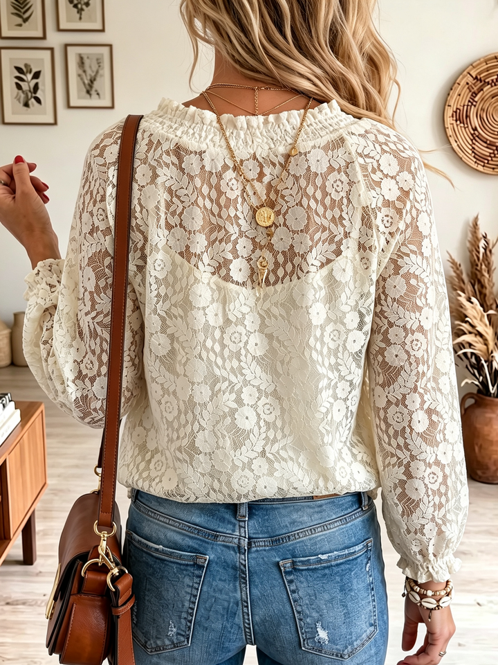 Blusa donna boho in pizzo floreale, maniche lunghe. Top elegante e casual, perfetto per l'estate.