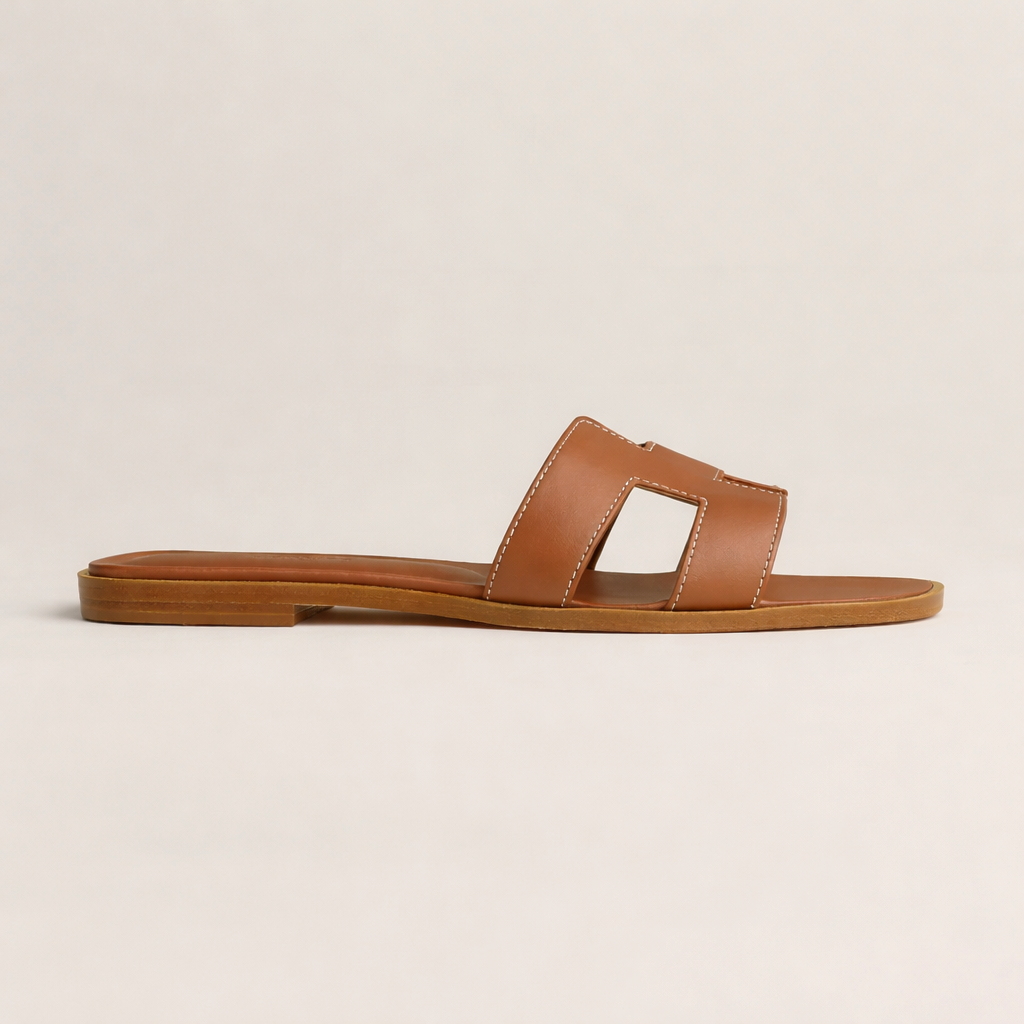 Sandali Capri unisex per la spiaggia o vacanza, stile artigianale e comfort garantiti per l'estate.