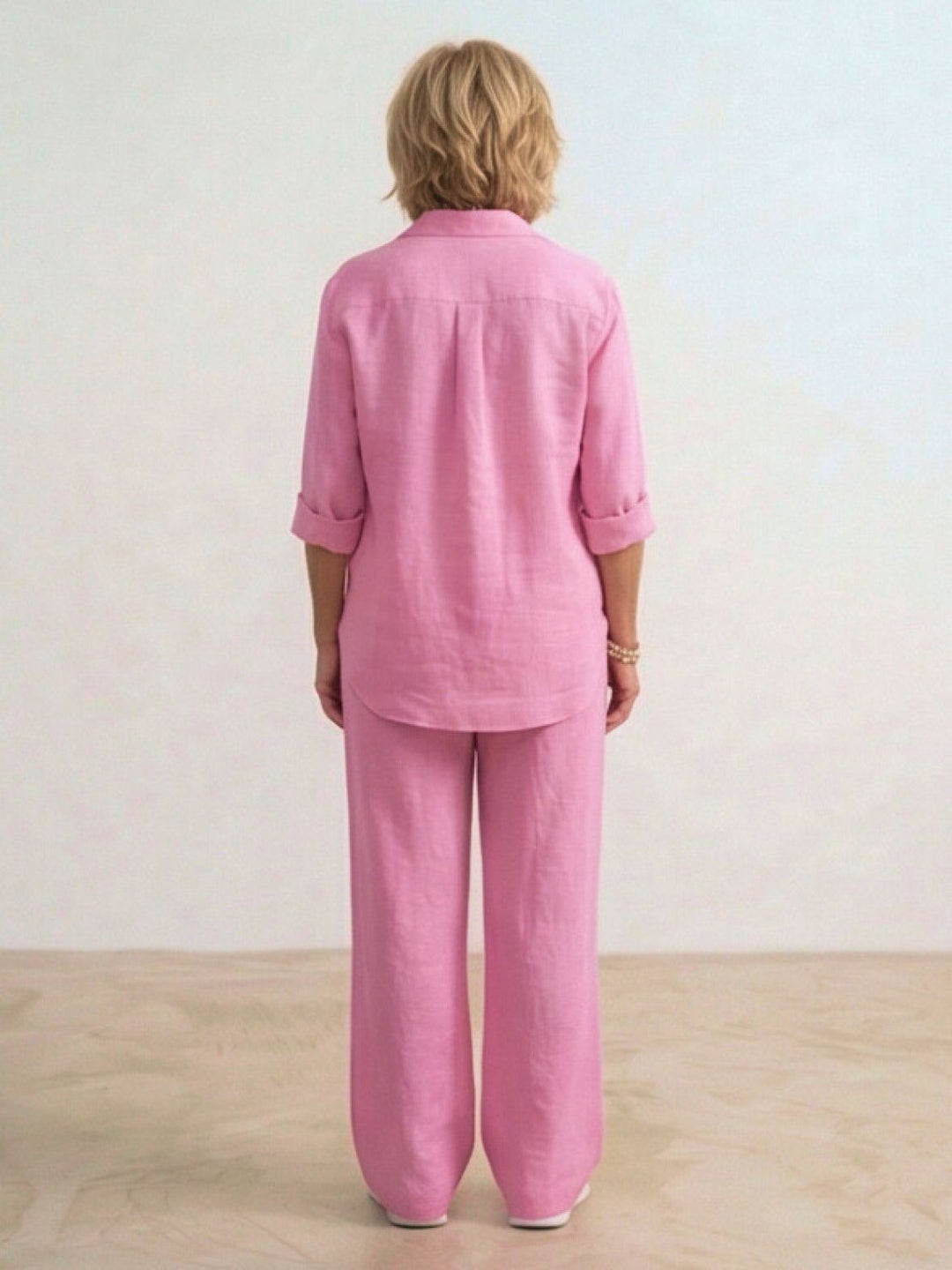 Set due pezzi donna, camicia e pantaloni ampi. Perfetto per la moda estiva.