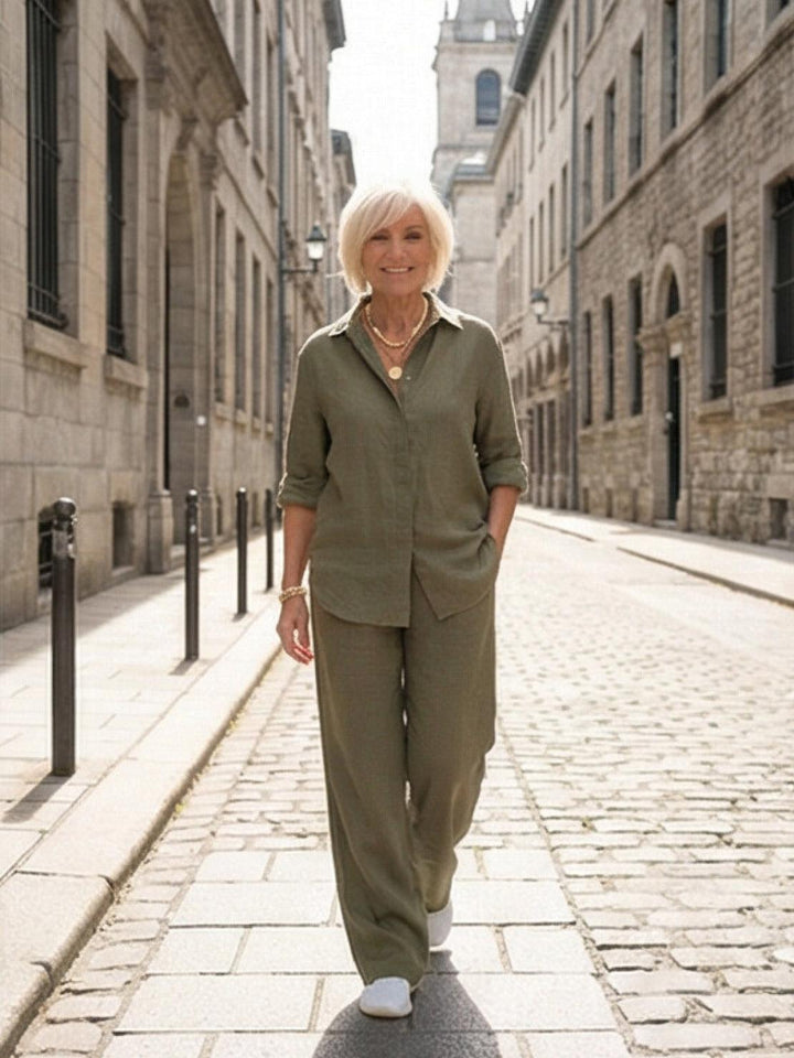 Abbigliamento donna elegante: set camicia e pantaloni ampi. Perfetto per la bella stagione.
