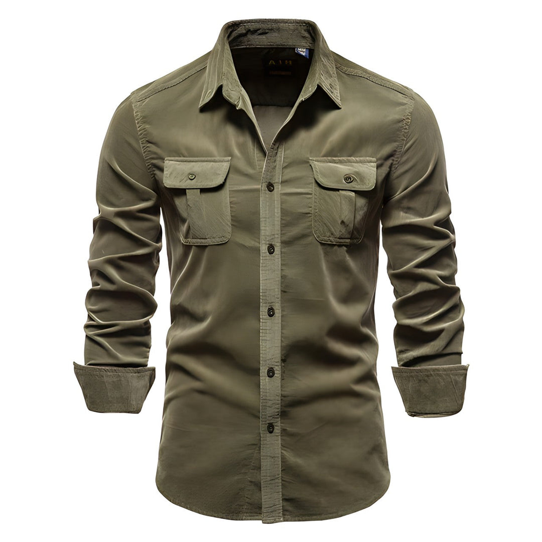 Camicia utility uomo verde militare con tasche funzionali e collo classico. Stile casual versatile per abbigliamento uomo.