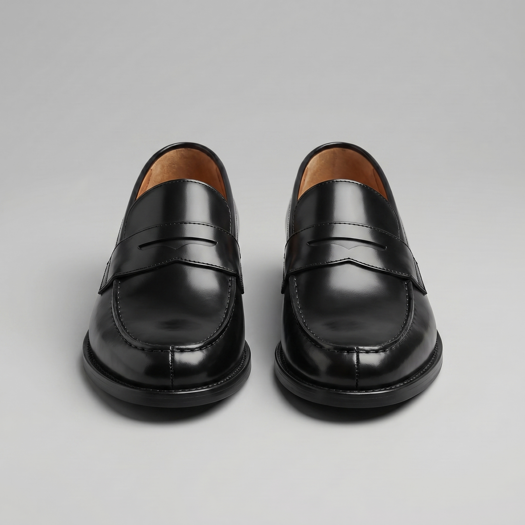 Calzature classiche uomo: mocassini Penny in pelle, scarpe slip-on per stile versatile e comfort quotidiano.