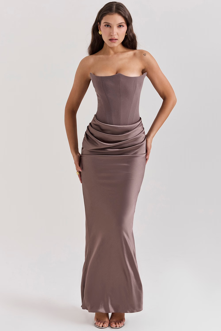 Abito midi corsetto donna elegante, ideale per cerimonie autunnali. Modella la vita per un look chic e slanciato.