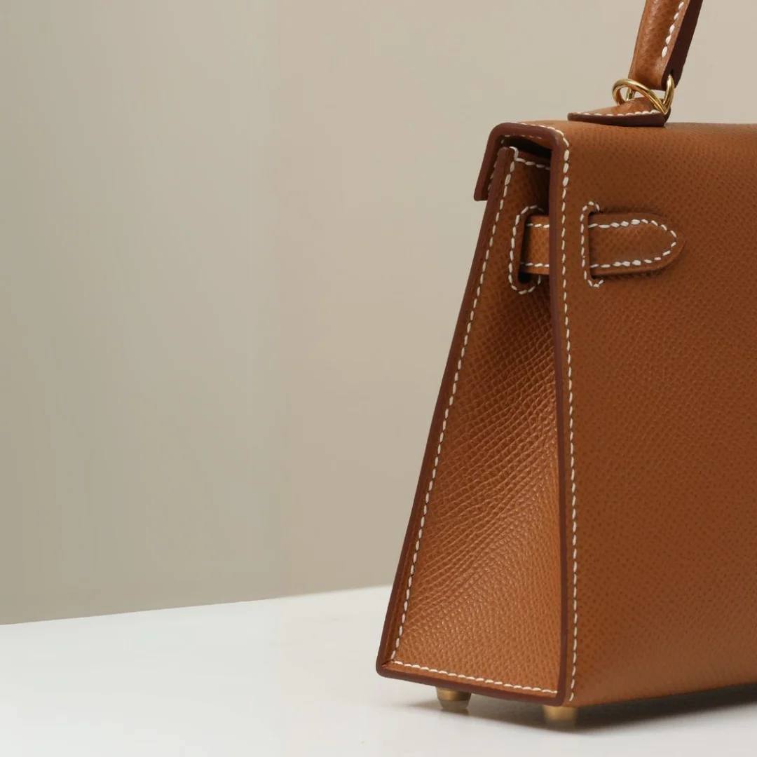Borsa da giorno Capri Island, spaziosa e chic, perfetta per la donna moderna.
