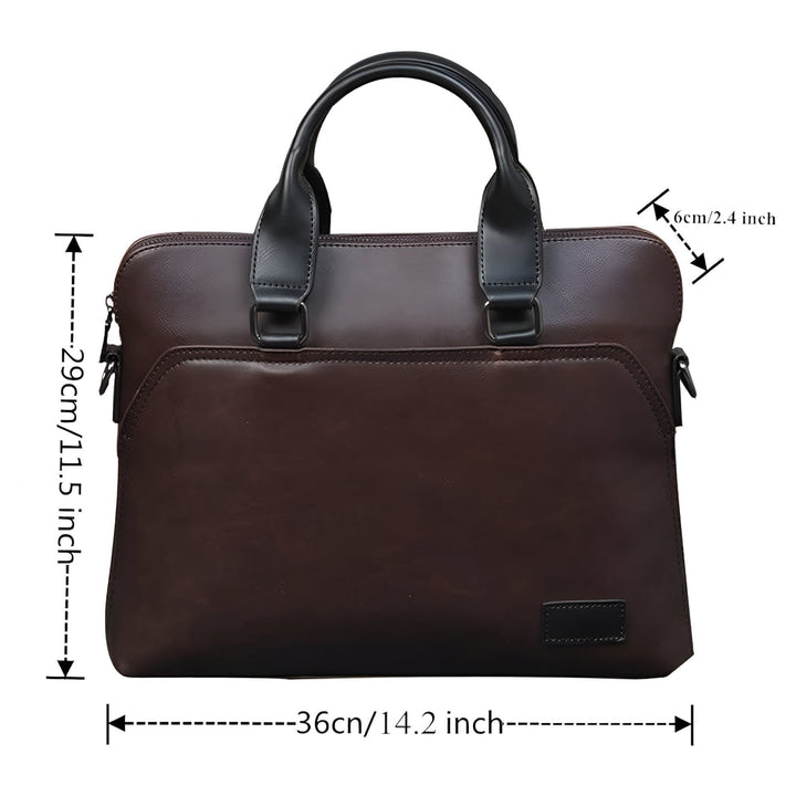 Dettaglio chiusure e cuciture sulla borsa portadocumenti in pelle sintetica, massima cura artigianale.