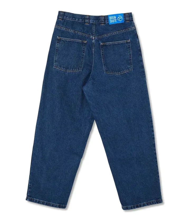 Jeans larghi oversize uomo, l'ultima tendenza della moda streetwear urbana maschile.