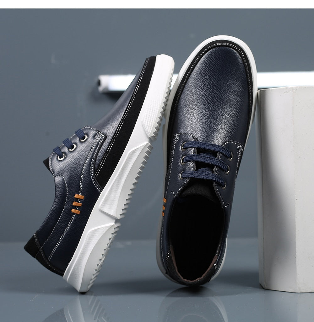 Scarpe formali uomo Oxford lucide con lacci, ideali per matrimoni, ufficio o serate eleganti. Design classico.