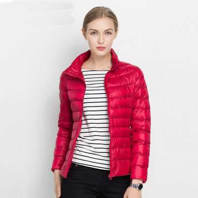 Piumino donna elegante e leggero, un capo versatile di abbigliamento per la primavera.