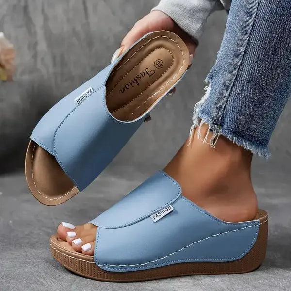 Versatili sandali estivi donna con supporto plantare per comfort e stile, ideali per la bella stagione.