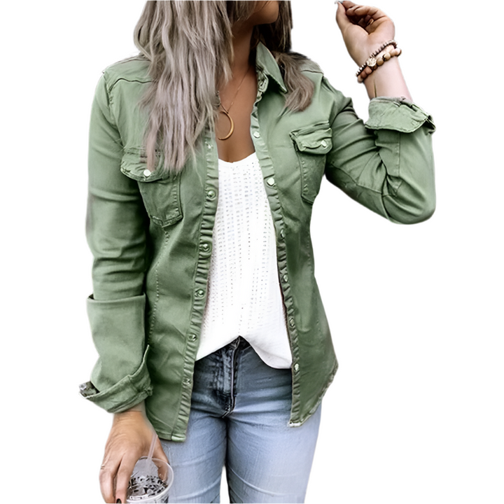 Giacca denim donna, stile casual e comoda per un look quotidiano e intramontabile.