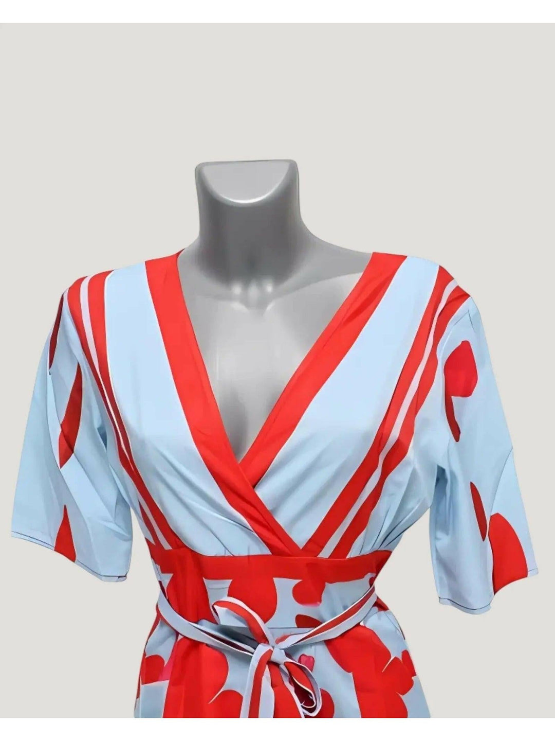 Elegante abito lungo donna floreale a maniche corte, scollo a V avvolgente, perfetto per la primavera.