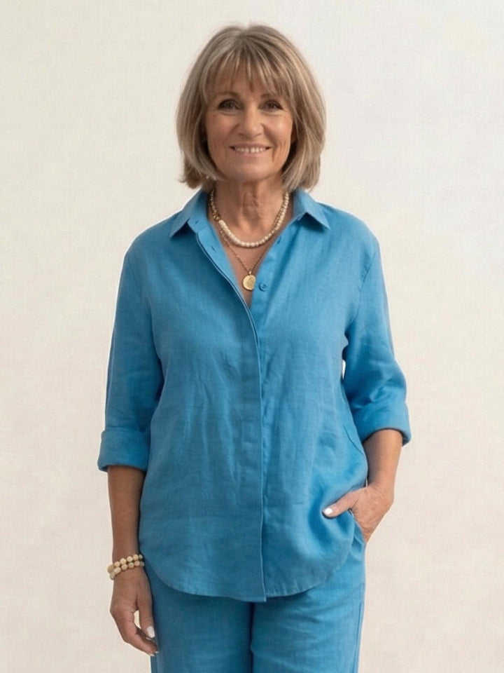 Completo donna casual chic, camicia e pantaloni ampi. Perfetto per la moda estiva.