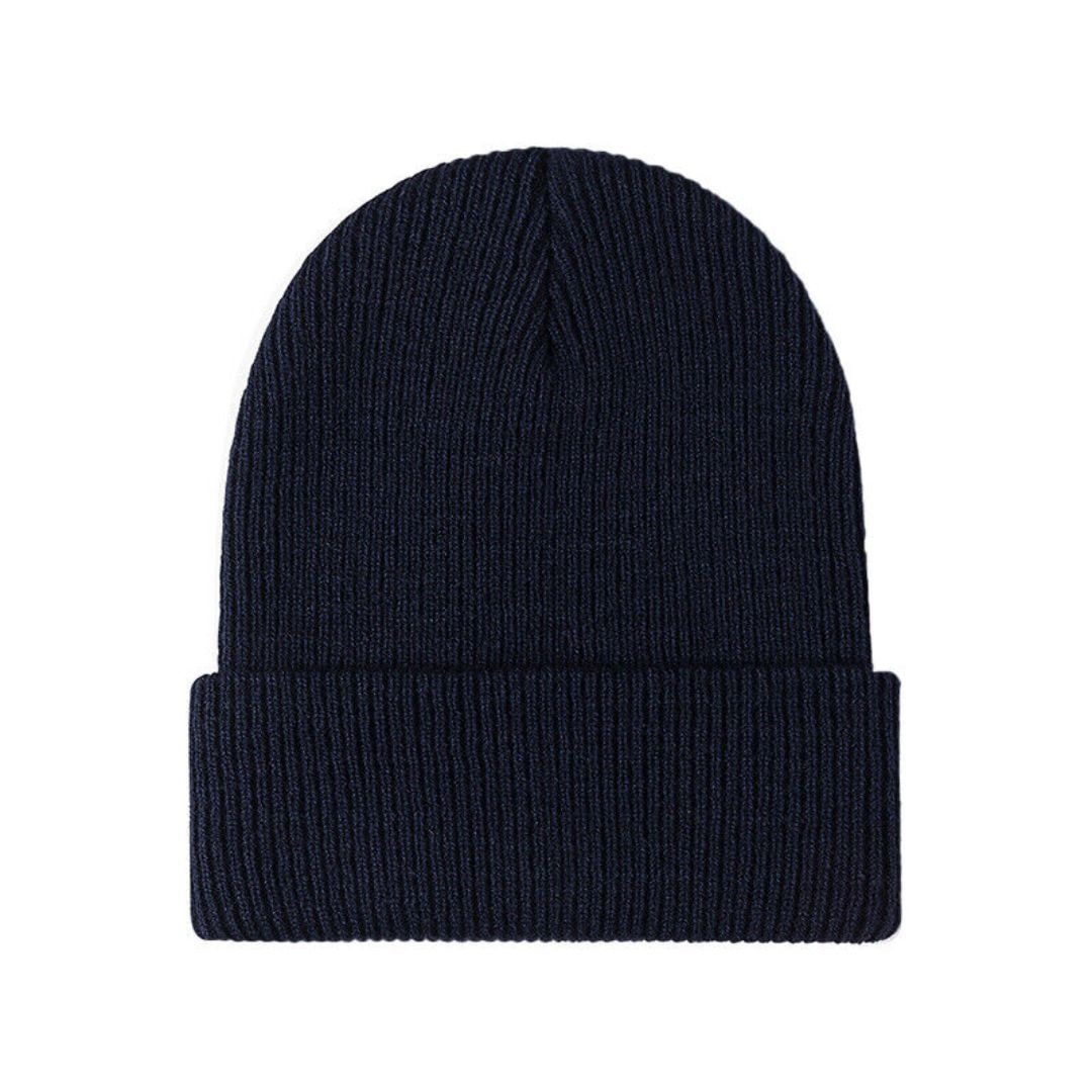 Cappello beanie uomo a costine, accessorio versatile e caldo per affrontare le giornate più fredde con stile.