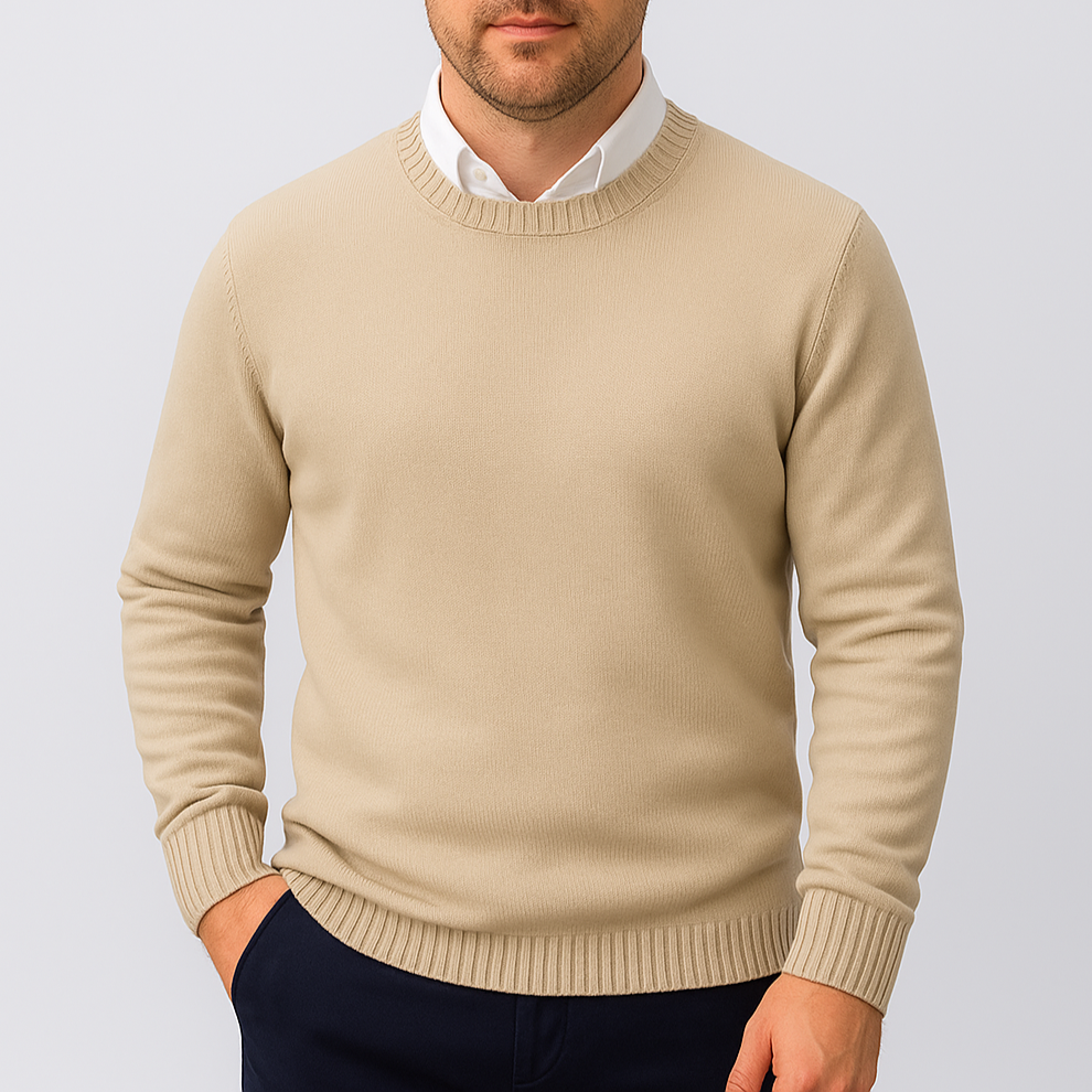 Moda maschile: maglione uomo slim fit girocollo nero, perfetto per un'eleganza casual autunno inverno.