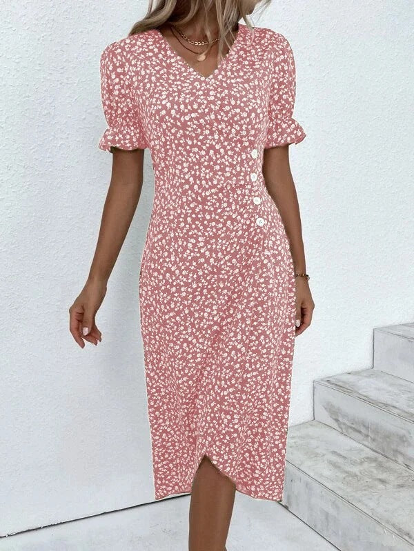 Abito midi da donna comodo e versatile, disponibile anche in taglie forti, per un look estivo elegante.