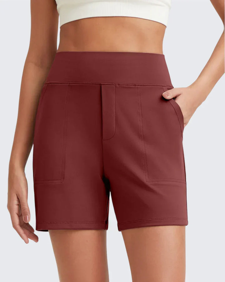 Shorts donna chic a vita alta con tasche profonde, un capo versatile per la moda estiva.
