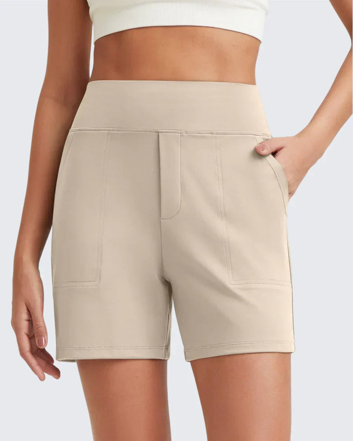 Pantaloncini donna estivi, vita alta e tasche, perfetti per comfort e stile pratico, versatili.