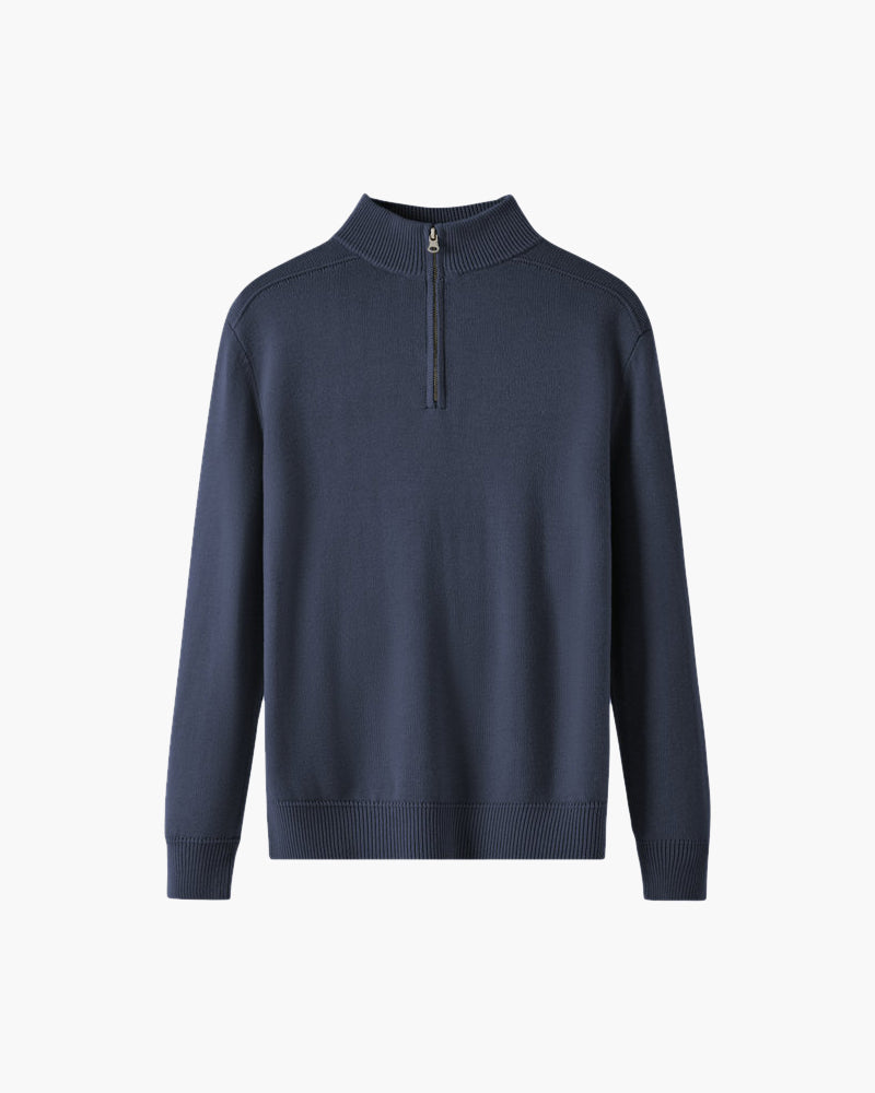 Confortevole maglione uomo a mezza zip con collo alto, un capo essenziale per la moda maschile.