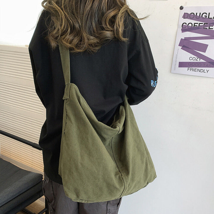 Borsa a tracolla donna elegante e versatile, perfetta per uso quotidiano. Tessuto resistente.