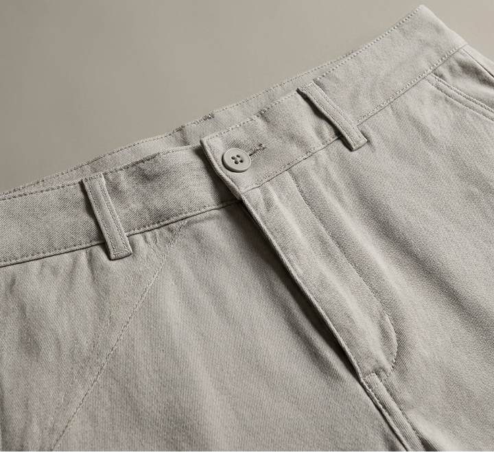 Shorts uomo estivi con coulisse regolabile e tasche, ideali per relax e look rilassato.