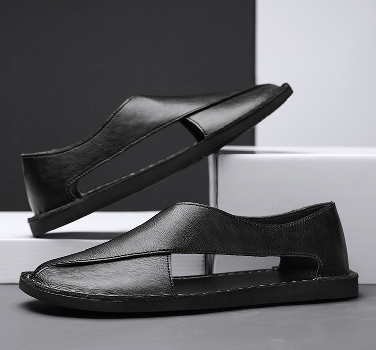 Moda maschile estiva: sandali uomo stile Peshawari. Artigianali, design incrociato, perfetti per look casual/elegante.