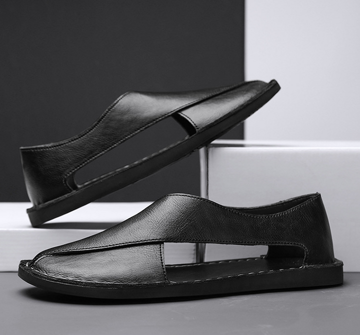 Moda maschile estiva: sandali uomo stile Peshawari. Artigianali, design incrociato, perfetti per look casual/elegante.