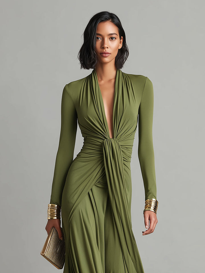 Vestito lungo da sera verde per donna, con profondo scollo a V e maniche lunghe, ideale per feste.