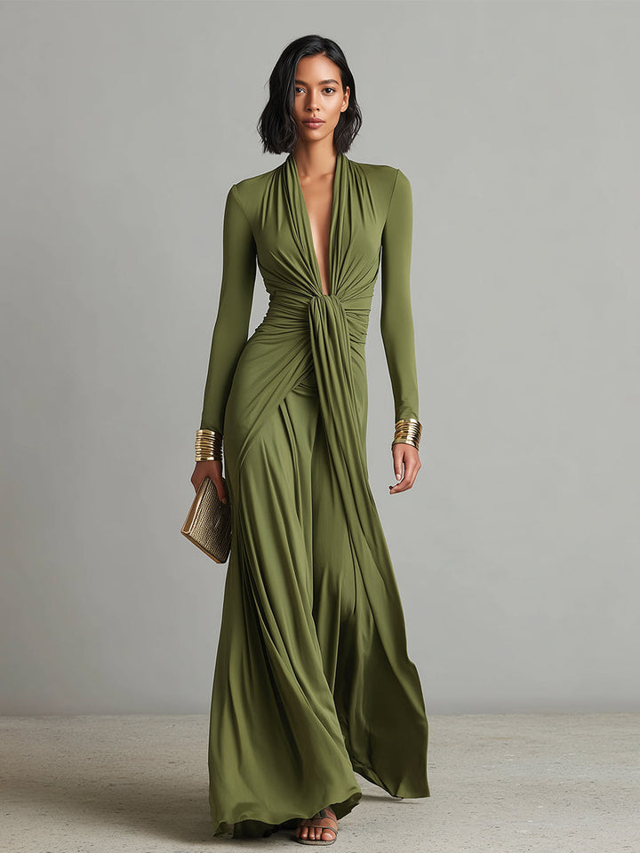 Elegante abito lungo da donna verde, con scollo a V e maniche lunghe, ideale per occasioni speciali.