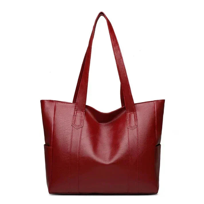 Acquista borsa a spalla donna in vera pelle classica. Aggiungi un tocco di eleganza senza tempo al tuo stile.