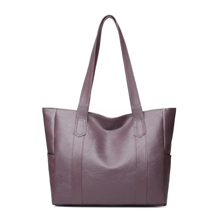 Vera pelle: borsa a spalla donna classica. Accessorio durevole e di tendenza per ogni stagione.