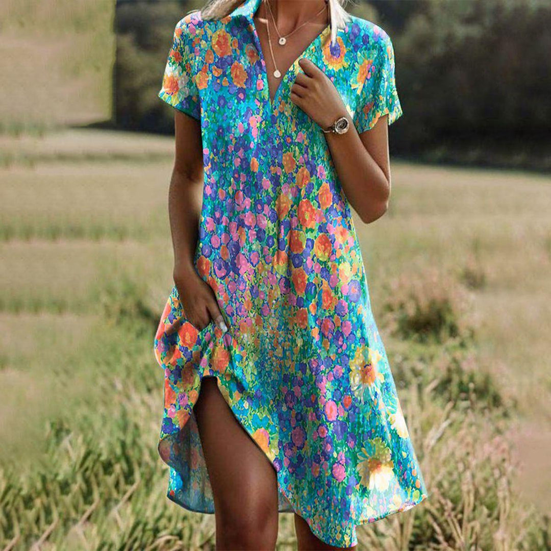 Abito estivo donna boho chic multicolore, leggero e svolazzante, perfetto per moda mare e outfit vacanze.