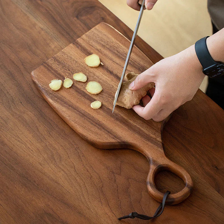 Taglieri in legno di noce sostenibile, set da 2 per tagliare alimenti o come vassoio da portata resistente.