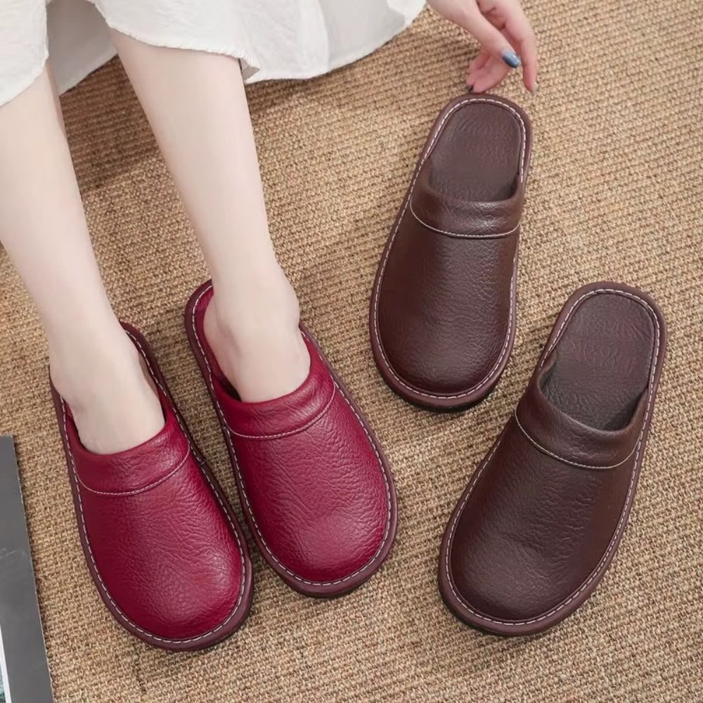 Morbide ciabatte unisex chiuse per interni, con supporto plantare, perfette per il massimo comfort del piede.